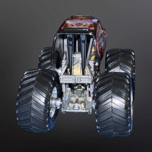 Hot Wheels Monster Jam Fangora Horror Diecast Monster Truck 1:64 Scale A27 - Picture 4 of 12